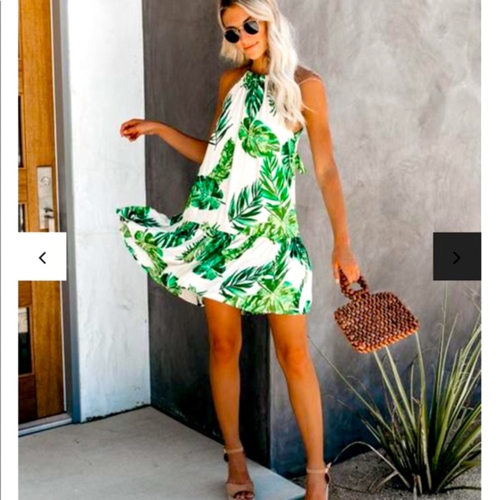NWOT’s Vici Lost in the Palms ruffle halter dress